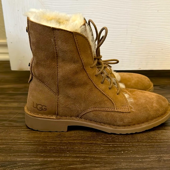 Ugg Quincy boot - Picture 4 of 9